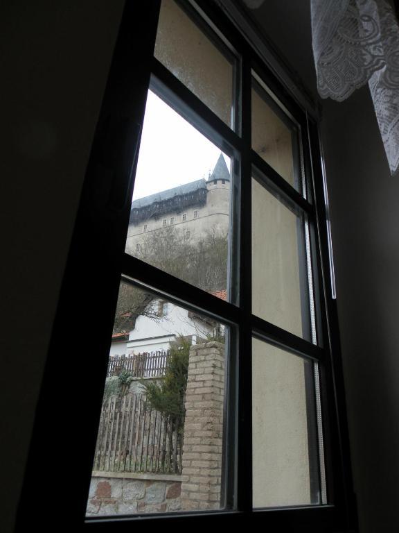 U Kralovny Dagmar Hotell Karlštejn Rom bilde