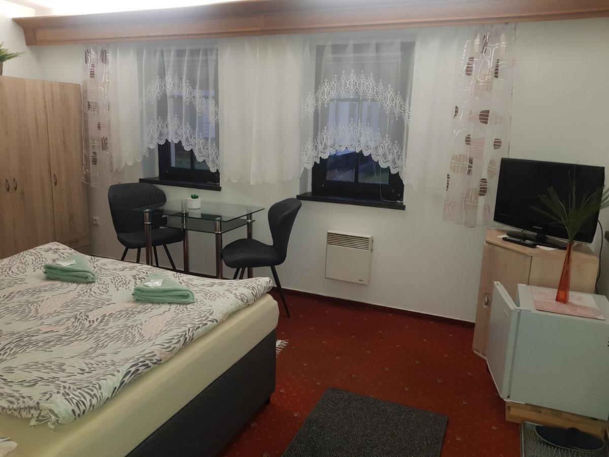 U Kralovny Dagmar Hotell Karlštejn Eksteriør bilde